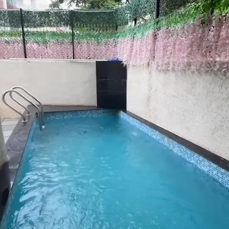 Villa Tipsy